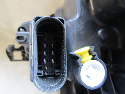 Lampa przód Skoda Karoq Lift LED 21- RH 57B941010