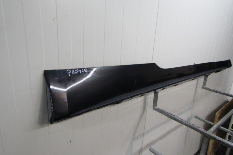 Listwa progowa prawa Audi A5 8W6 8W7 S Line 16-19