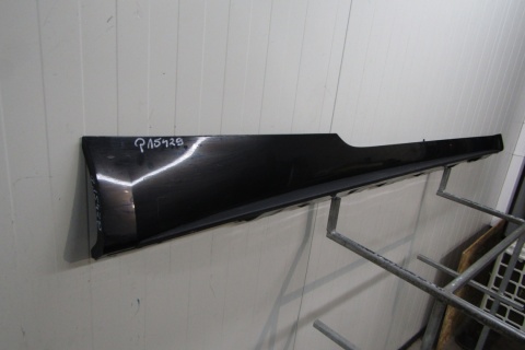 Listwa progowa prawa Audi A5 8W6 8W7 S Line 16-19