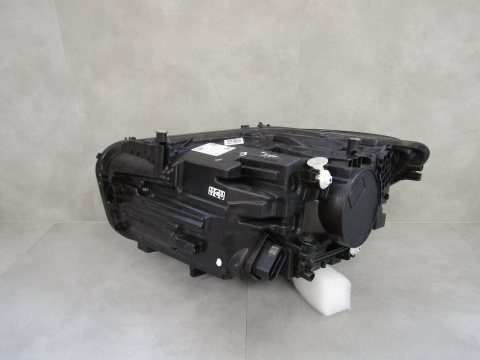 LAMPA PRZÓD MERCEDES B KLASA W247 LED LIFT PERFORMANCE RH 22- A2479061004