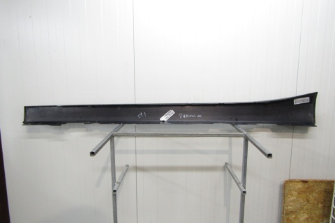 Listwa progowa prawa BMW 1 F20 próg 5D 11-19