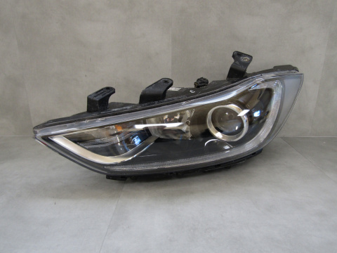 LAMPA PRZÓD HYUNDAI ELANTRA VI 6 ZWYKŁA SOCZEWKA 15-18 LH