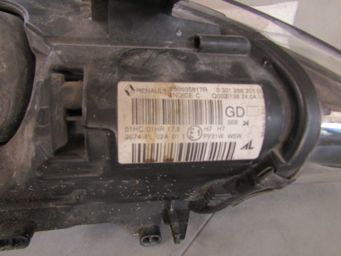 LAMPA PRZÓD RENAULT MEGANE 3 III LIFT ZWYKŁA SOCZEWKA 13-16 LH 260605817R