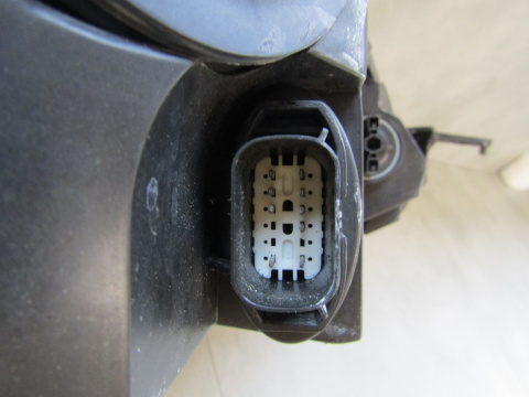Lampa przód Ford Fiesta MK8 SOCZEWKA LED 17-21 LH L1BB-13101-CD