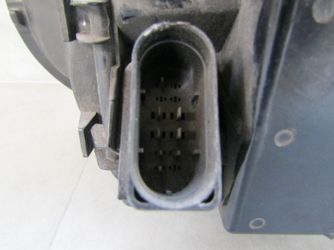 Lampa przód VW Golf 4 IV KSENON 97-06 RH 1J1941016L