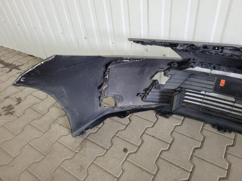 Zderzak przód przedni Toyota Corolla E21 XII Sedan 18-