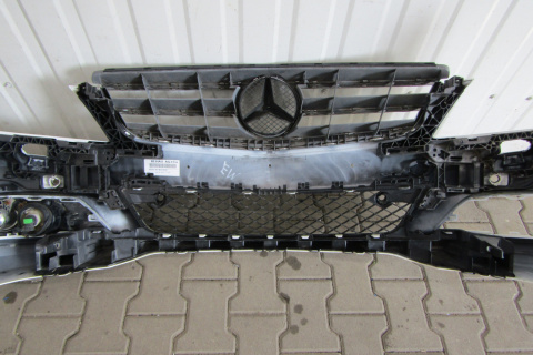 Zderzak przód przedni Mercedes C-Klasa W204 LIFT 11-14