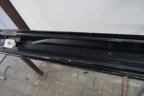 Listwa progowa lewa Audi A4 B9 8W0 S-Line 19- Lift kombi sedan