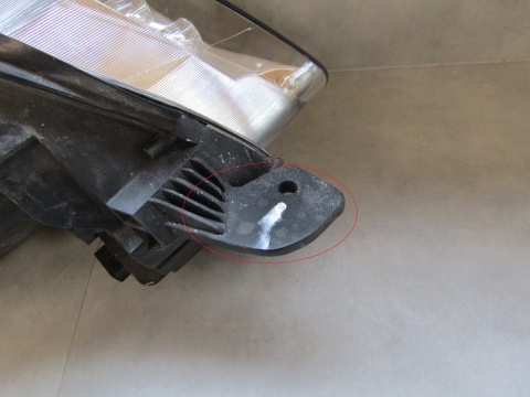 LAMPA PRZÓD TOYOTA PROACE 2 II KSENON NIESKRĘTNY 16-23 LH 9808589980-00