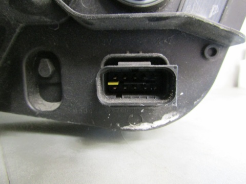 LAMPA PRZÓD TOYOTA PROACE 2 II KSENON NIESKRĘTNY 16-23 LH 9808589980-00