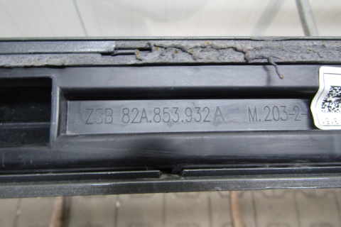 Listwa progowa prawa Audi A1 S line 82A 17- S1