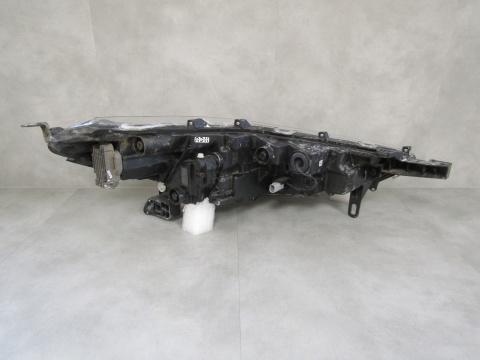 LAMPA PRZÓD TOYOTA COROLLA CROSS FULL LED 20- LH