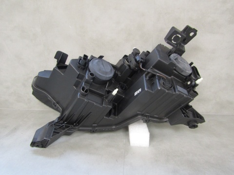 Lampa przód Citroen DS3 DS 3 CROSSBACK ZWYKŁA 18- RH 98200840580