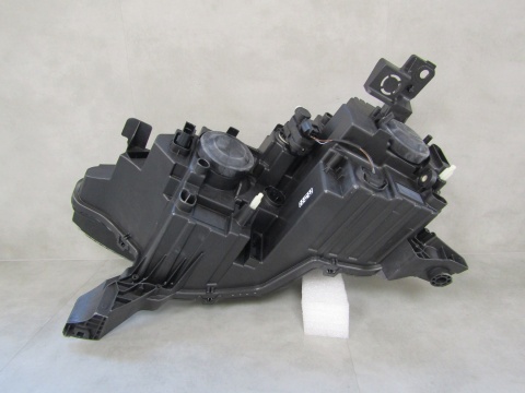 Lampa przód Citroen DS3 DS 3 CROSSBACK ZWYKŁA 18- RH 98200840580