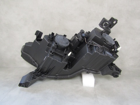 Lampa przód Citroen DS3 DS 3 CROSSBACK ZWYKŁA 18- RH 98200840580
