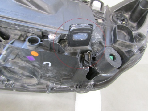 Lampa przód Volvo V60 S60 LIFT ZWYKŁA 13-18 RH 31358098