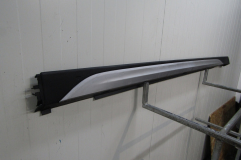 Listwa progowa prawa VW TAIGO 2G7 21-