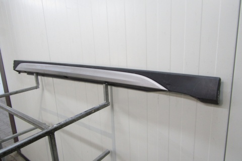 Listwa progowa prawa VW TAIGO 2G7 21-