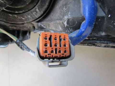 LAMPA PRZÓD SUBARU LEGACY V OUTBACK IV KSENON 09-12 RH