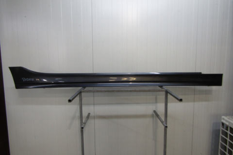 Listwa progowa prawa BMW 1 F40 M Pakiet 19-