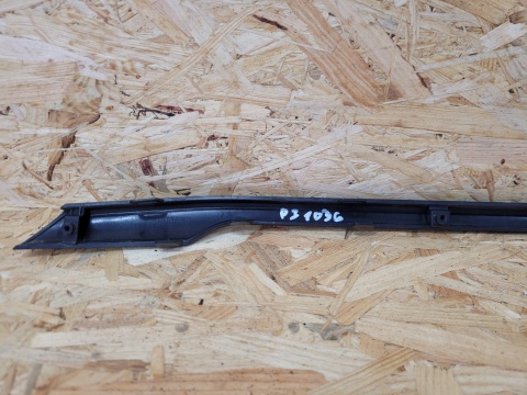 Listwa grilla atrapy chłodnicy przód przednia Hyundai Tucson III TL 15-18