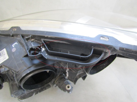 Lampa przód Peugeot 3008 I 5008 I ZWYKŁA 09-13 RH 9682519080