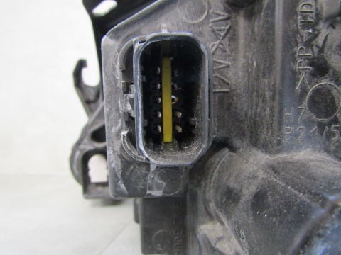 Lampa przód Peugeot 3008 I 5008 I ZWYKŁA 09-13 RH 9682519080