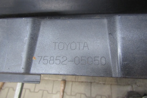 Listwa progowa lewa Toyota Avensis Lift 15-18 T27