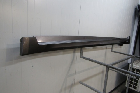 Listwa progowa lewa Toyota Avensis Lift 15-18 T27
