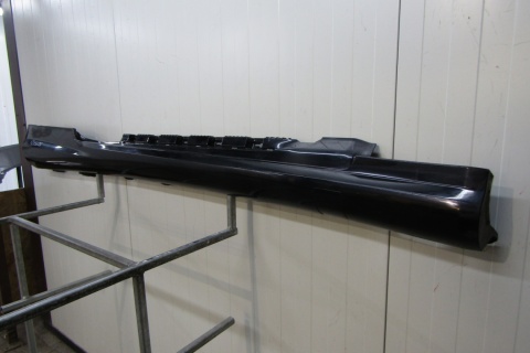 Listwa progowa prawa Mercedes E 207 AMG Coupe 09-17