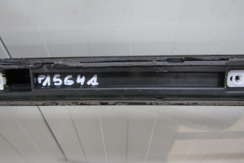 Listwa progowa prawa Audi A1 S line 82A 17- S1