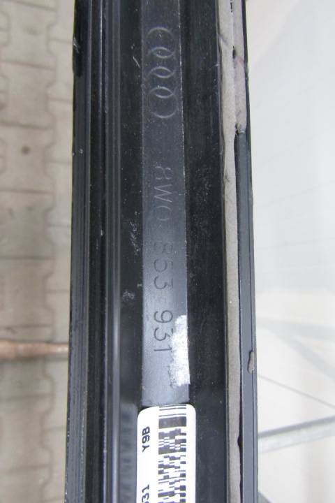 Listwa progowa prawa Audi A4 B9 8W0 S-Line 15-19 sedan kombi