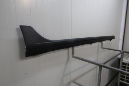 Listwa progowa prawa Seat Arona 6F9 FR 17- próg