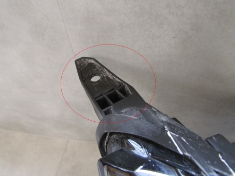 Lampa przód Ford Transit Courier MK3 ZWYKŁA 23- RH R2X6 13E014 AE