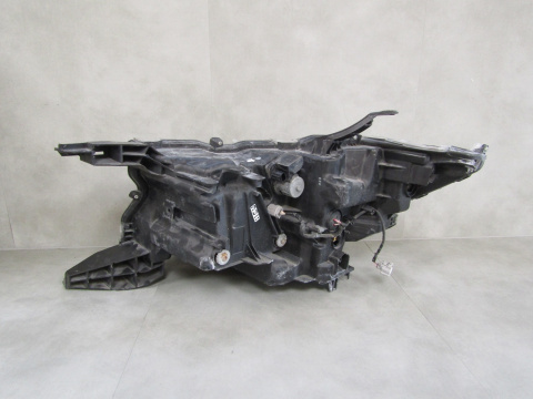 Lampa przód Toyota Land Cruiser J150 LIFT LED 18-22 RH