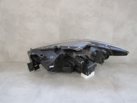 LAMPA PRZÓD MAZDA CX5 II 2 LED 16-21 RH KB8M51030