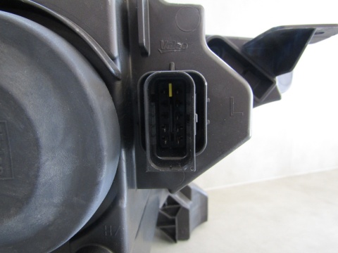 LAMPA PRZÓD CITROEN DS3 DS 3 CROSSBACK ZWYKŁA 18- LH 9820840880