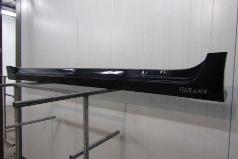 Listwa progowa lewa Lexus CT200H ct 200 h próg 10-22
