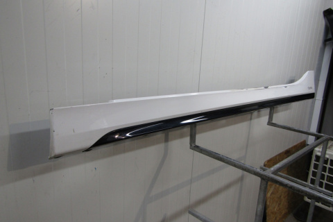Listwa progowa lewa BMW 1 F40 M Pakiet 19-