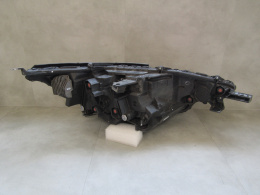 Lampa przód Toyota BZ4X FULL LED 22- LH