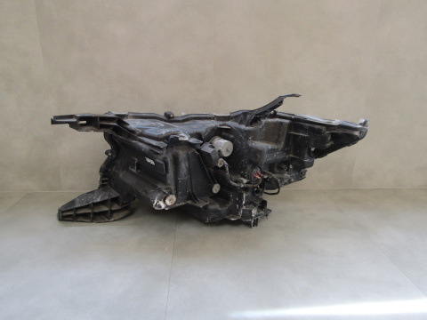 Lampa przód Toyota Land Cruiser J150 LIFT LED 18-22 RH