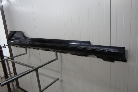 Listwa progowa prawa Mercedes C 205 Cabrio AMG 14-