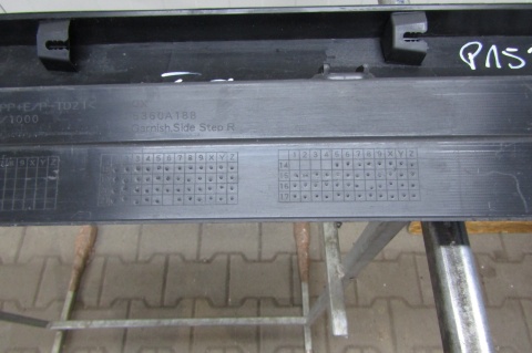 Listwa progowa prawa Mitsubshi Pajero Shogun SPORT 3 III 16-