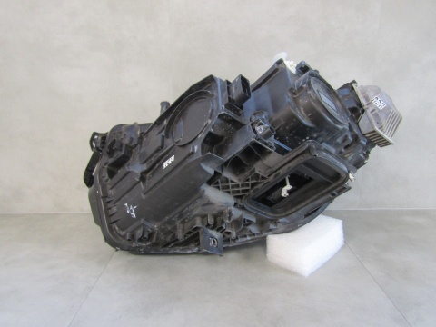 LAMPA PRZÓD MERCEDES EQA EQB FULL LED PERFORMANCE RH 21-24