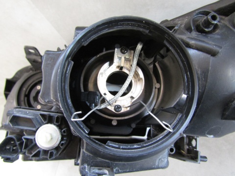 LAMPA PRZÓD MAZDA CX-7 CX 7 KSENON NIEKSRĘTNY 06-12 RH