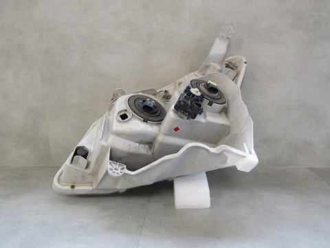 Lampa przód Isuzu D MAX 2 II ZWYKŁA SOCZEWKA 11-15 RH 100-17218R