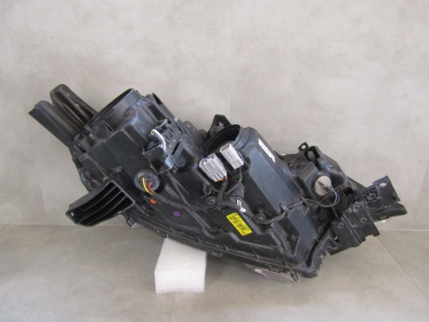 Lampa przód Mitsubishi Outlander 3 III ZWYKŁA SOCZEWKA 18-22 LH 8301C8 53