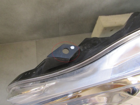 Lampa przód Nissan e-NV200 ZWYKŁA LED 14-21 LH 260604FA0A