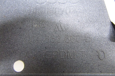 Listwa progowa prawa Audi A8 długa LWB 10-17 D4