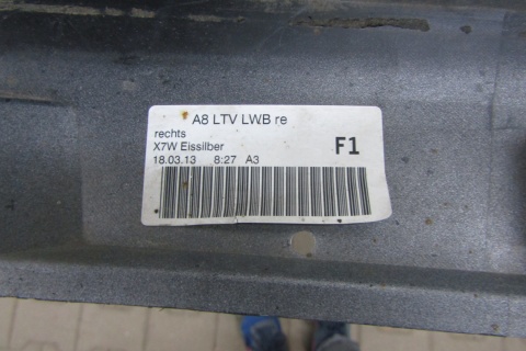 Listwa progowa prawa Audi A8 długa LWB 10-17 D4